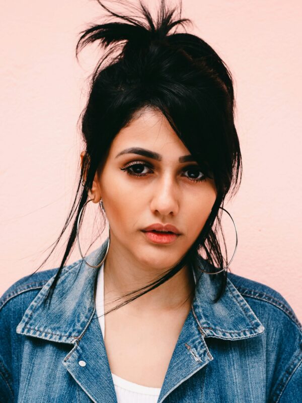 Editorial · 01
